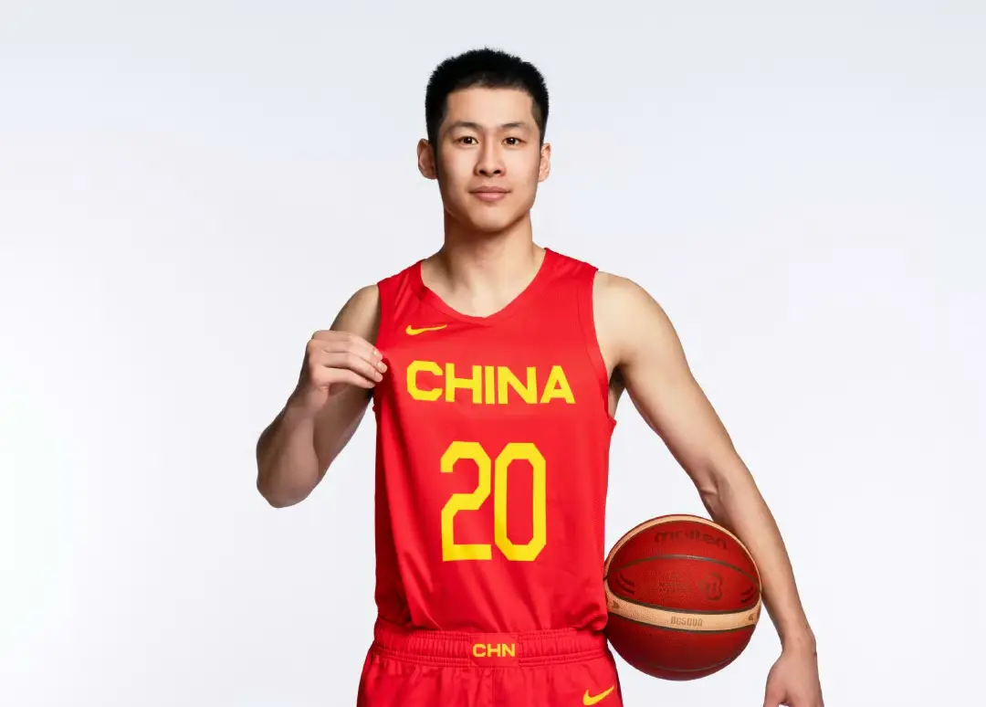 开云APP-都怪张镇麟？昔日国手+全明星转会后坐穿冷板凳，场均1.6分1.4板