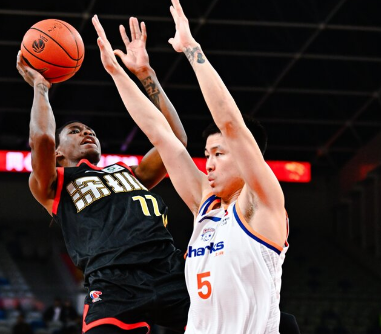 开云APP-都怪张镇麟？昔日国手+全明星转会后坐穿冷板凳，场均1.6分1.4板