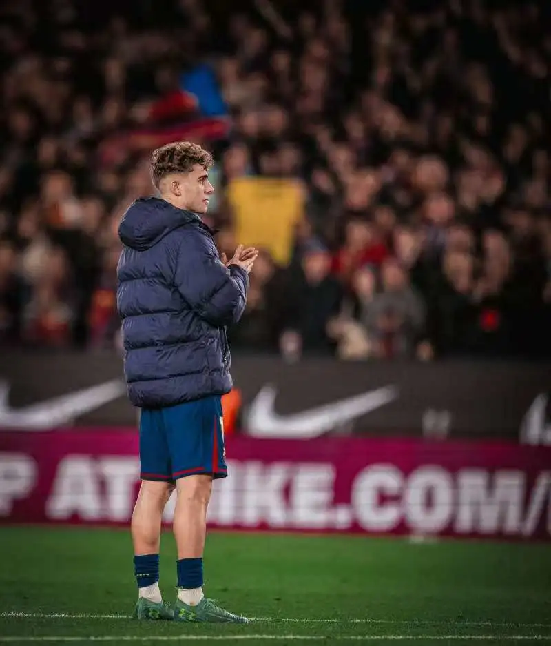 开云官网-费尔明赛后社媒：为球队骄傲，凭借这样的斗志能取得大成就