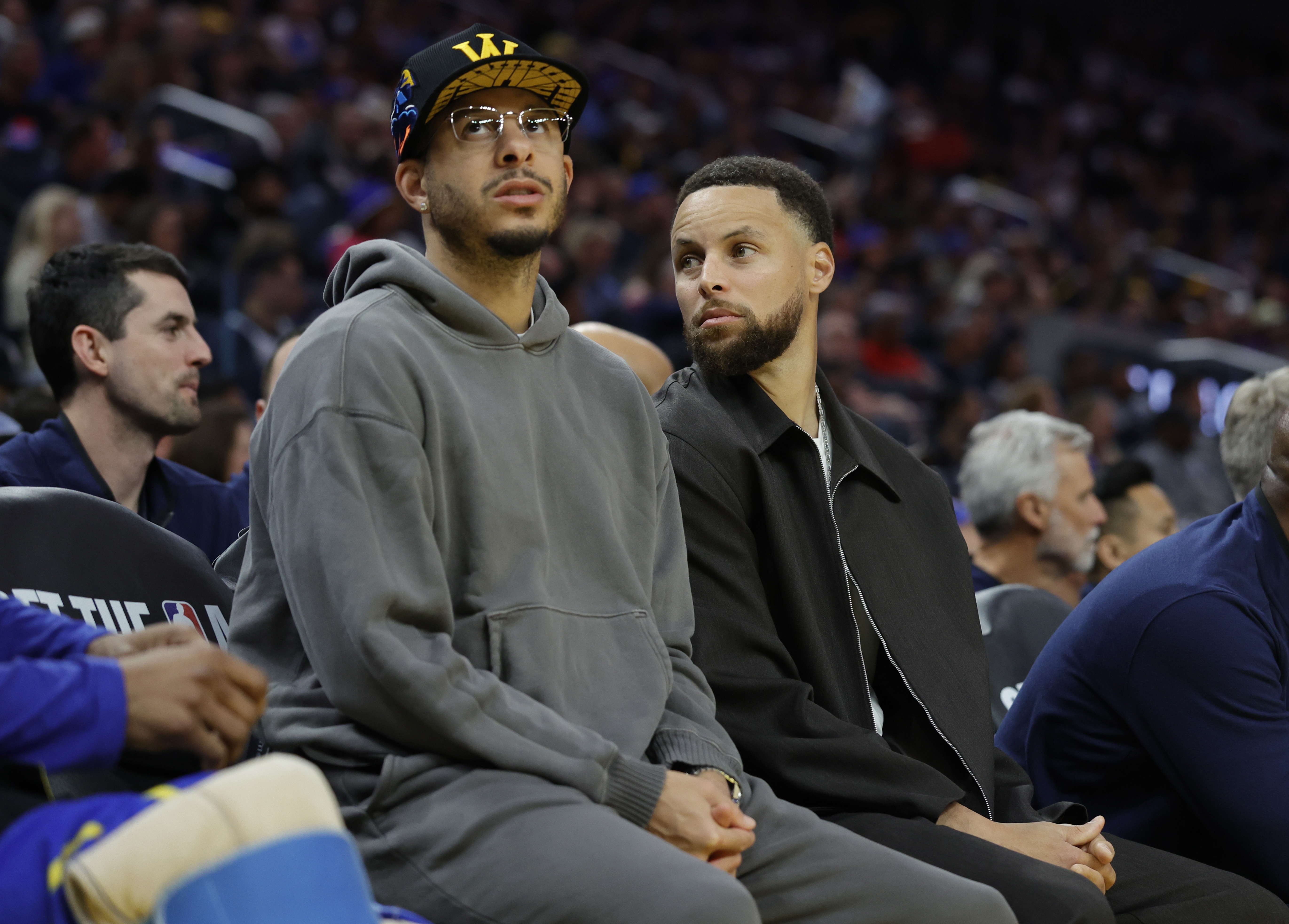 开云APP-金州伤病梦魇！巴特勒ACL报销 穆迪恐怖膝伤 库里跑步膝归期未定